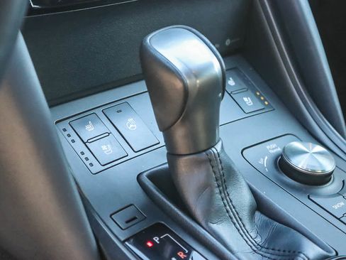 Certified 2021 Lexus IS 300 w/ Comfort Package image 19