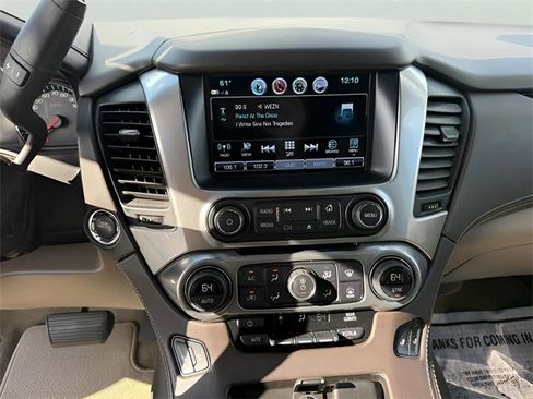 Used 2020 Chevrolet Suburban LT w/ Luxury Package image 16
