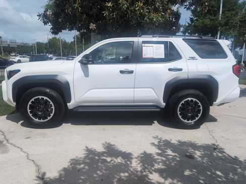 Certified 2026 Toyota 4Runner TRD Off-Road Premium AWD/4WD image 7