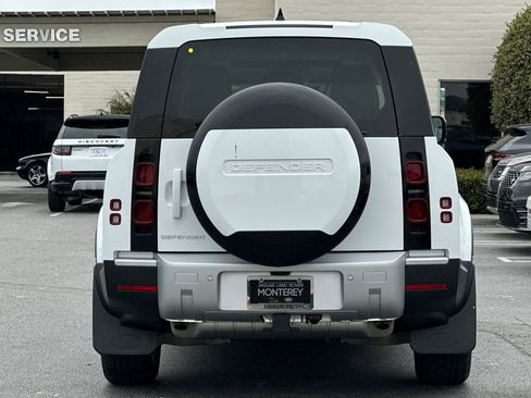 New 2025 Land Rover Defender 130 S image 4