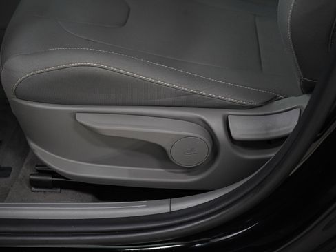 Used 2025 Hyundai Elantra Sport FWD image 21