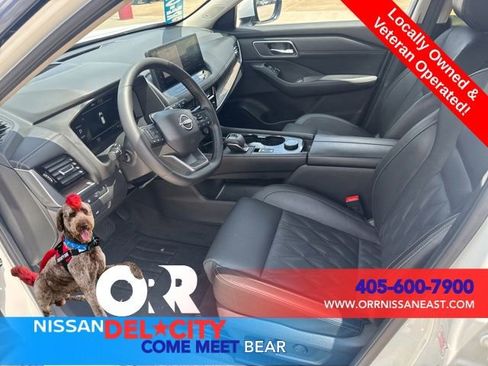 Used 2026 Nissan Rogue Platinum w/ Platinum Premium Package AWD/4WD image 12