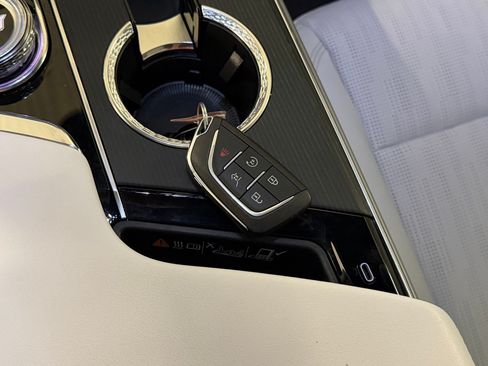 Used 2024 Cadillac Lyriq Luxury RWD image 24