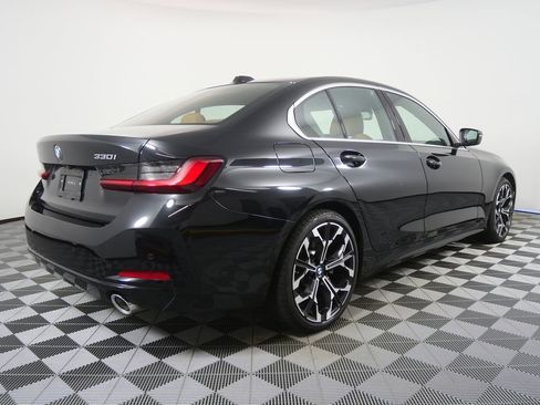 Certified 2025 BMW 330i Sedan RWD image 3