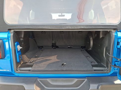 Used 2021 Jeep Wrangler Unlimited Sahara image 31