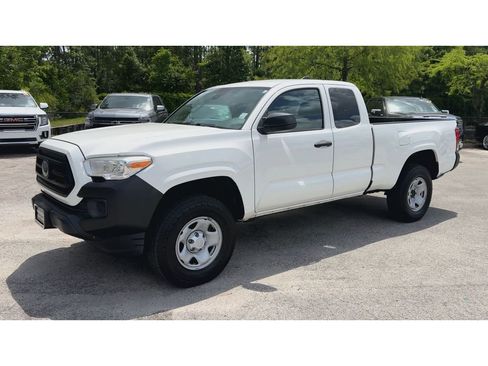 Used 2021 Toyota Tacoma SR AWD/4WD image 5