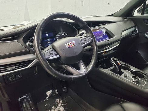 Used 2020 Cadillac XT4 Premium Luxury w/ Cold Weather Package image 10