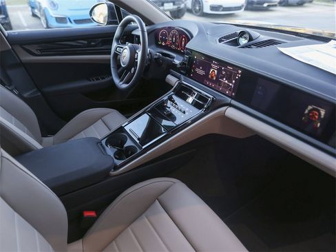 New 2026 Porsche Panamera 4 image 35