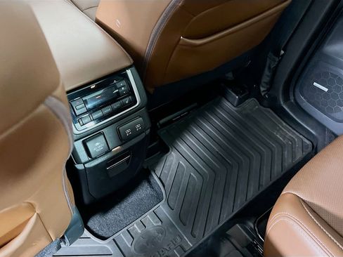 Used 2019 Subaru Ascent Touring w/ Popular Package #2 image 26