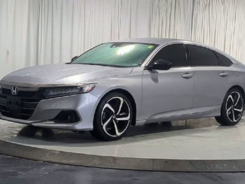 Used 2021 Honda Accord Sport image 4