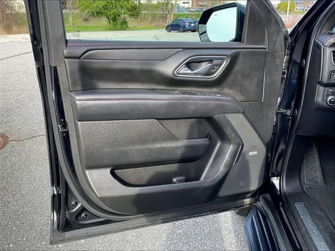 Used 2023 Chevrolet Tahoe RST w/ Luxury Package AWD/4WD image 9