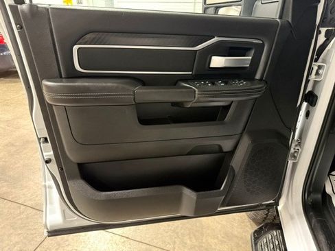 Used 2025 RAM 2500 Big Horn AWD/4WD image 43