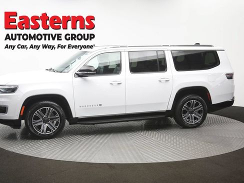 Used 2024 Jeep Wagoneer L Series II RWD image 62