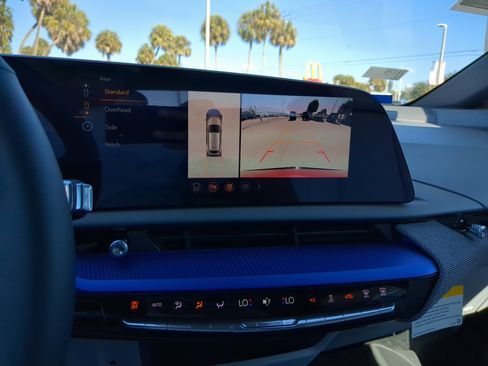 New 2026 Cadillac Optiq Luxury 2 image 22