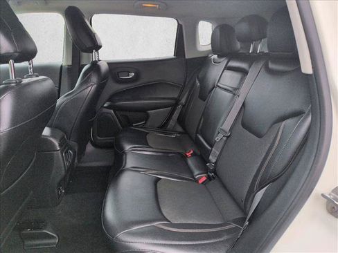 Used 2017 Jeep Compass Latitude w/ Popular Equipment Group AWD/4WD image 21