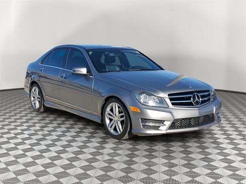 Used 2014 Mercedes-Benz C 250 Sedan image 2