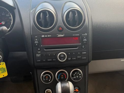 Used 2010 Nissan Rogue SL w/ Leather Pkg FWD image 12