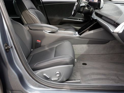 Used 2024 Lucid Air Touring image 30