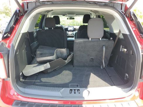 Certified 2024 Ford Explorer XLT AWD/4WD image 8