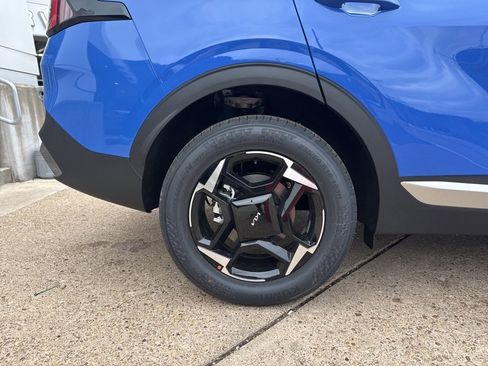 New 2026 Kia Sportage EX w/ EX Panorama Roof Package image 9