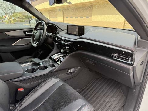 Used 2022 Acura MDX A-Spec image 18
