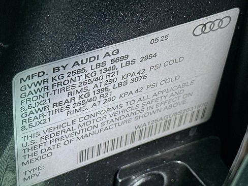 Used 2025 Audi SQ5 Premium Plus w/ Premium Plus Package AWD/4WD image 24