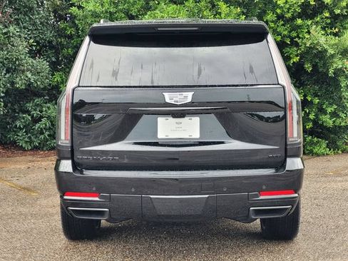New 2026 Cadillac Escalade ESV Platinum Sport w/ LPO, ONYX Package AWD/4WD image 5