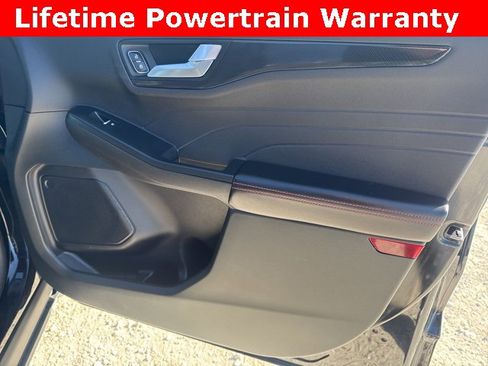 Used 2025 Ford Escape ST-Line image 18