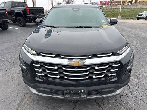 Used 2025 Chevrolet Equinox LT w/ Convenience Package II image 2