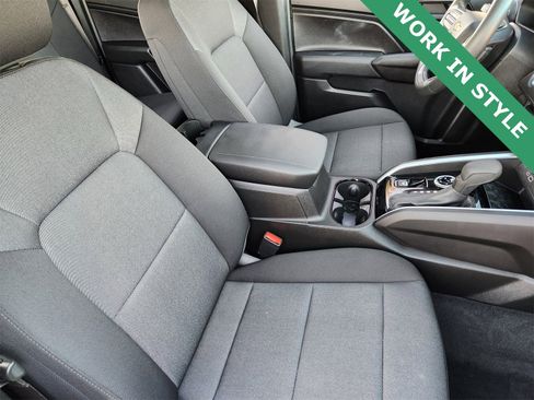 Used 2025 Chevrolet Colorado W/T w/ Advanced Trailering Package image 14