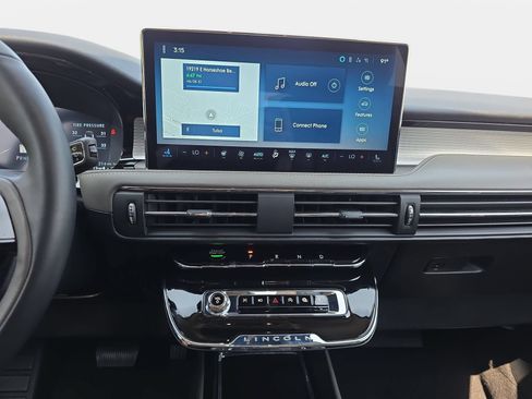 Used 2025 Lincoln Corsair FWD w/ Equipment Group 101A image 20