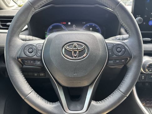 Used 2023 Toyota RAV4 Limited AWD/4WD image 9