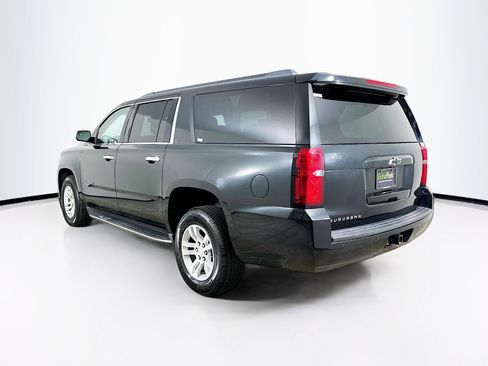 Used 2018 Chevrolet Suburban LT image 5