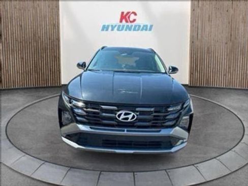 New 2025 Hyundai Tucson SEL image 2