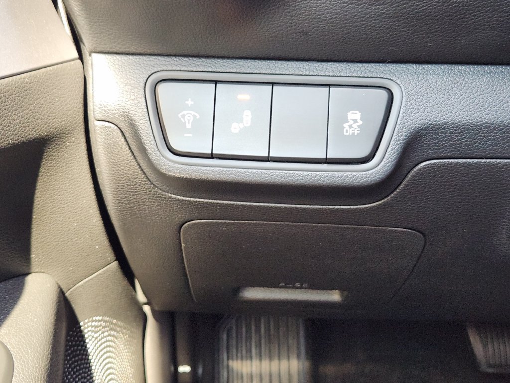 Used 2023 Kia Forte LXS w/ LXS Technology Package FWD image 24
