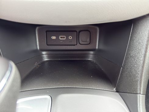 Used 2021 Chevrolet Equinox LS w/ LS Convenience Package FWD image 19