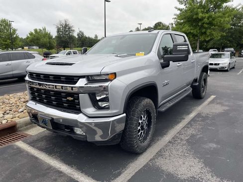 Used 2021 Chevrolet Silverado 2500 LT w/ Texas Edition AWD/4WD image 3