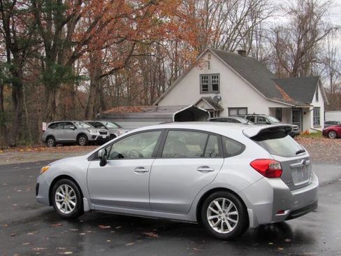 Used 2014 Subaru Impreza 2.0i Premium w/ All-Weather Package w/CVT image 11
