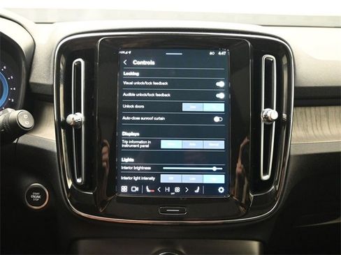 Used 2023 Volvo XC40 B5 Plus w/ Driver Assist Package image 17