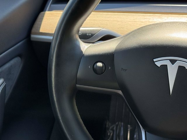 Used 2018 Tesla Model 3 Long Range RWD image 23