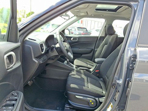 New 2026 Hyundai Venue SEL FWD image 6