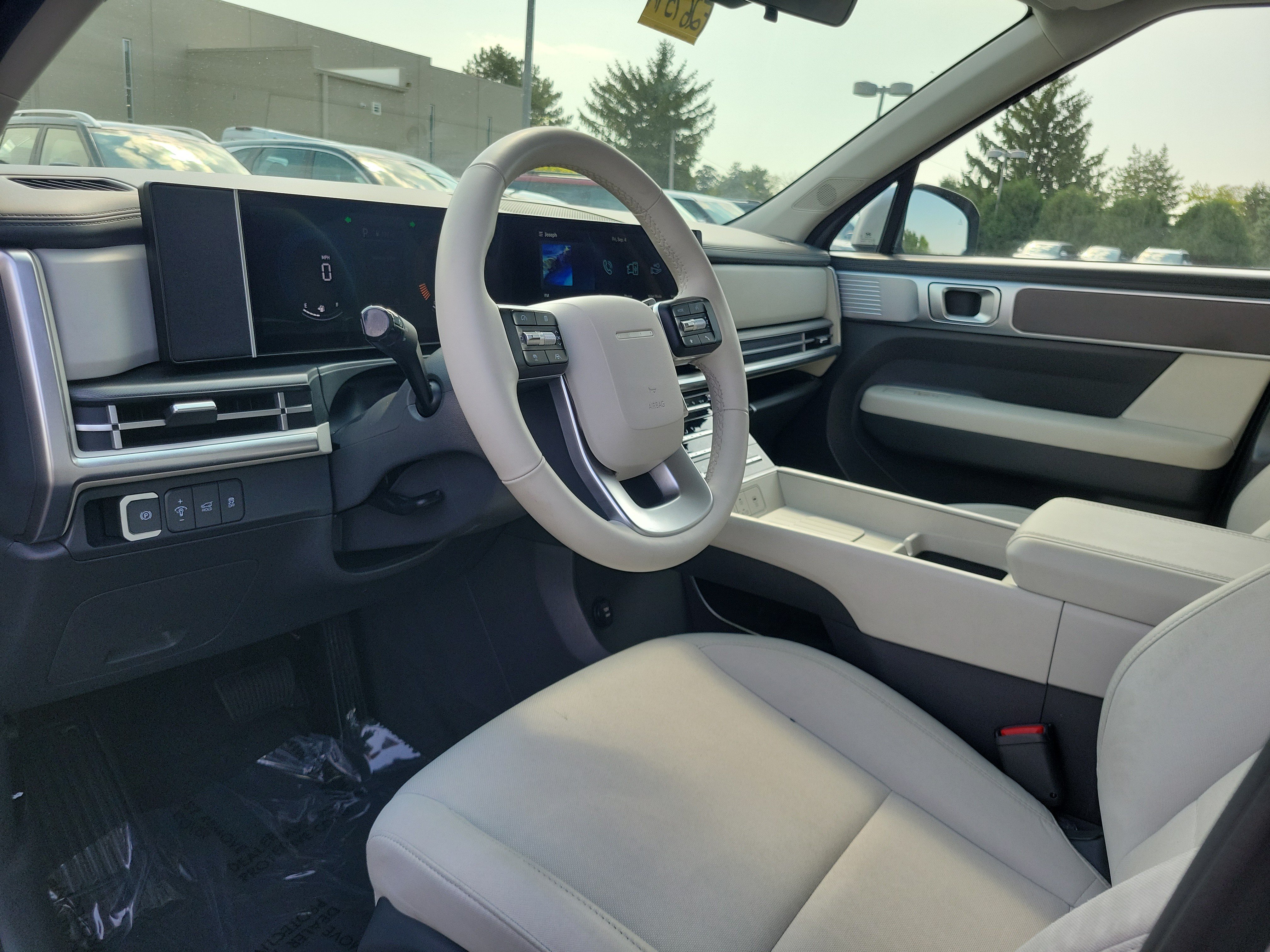 Used 2025 Hyundai Santa Fe SE AWD/4WD image 19