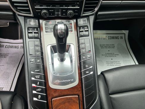Used 2014 Porsche Panamera AWD/4WD image 35