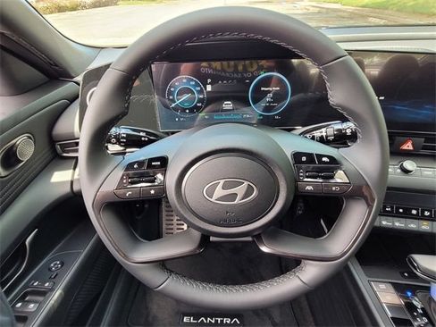 New 2025 Hyundai Elantra SEL FWD image 25
