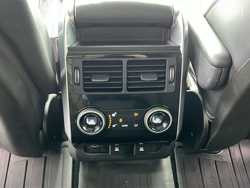 Used 2020 Land Rover Range Rover Sport HSE Dynamic image 35