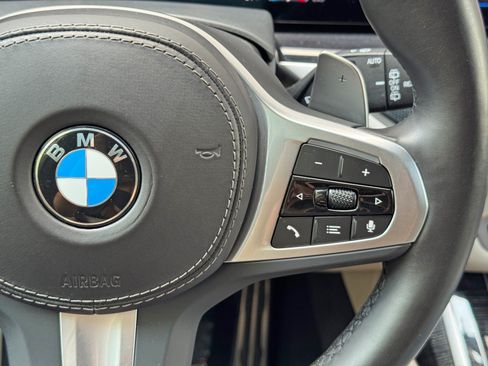 Used 2023 BMW X7 xDrive40i w/ M Sport Package AWD/4WD image 24