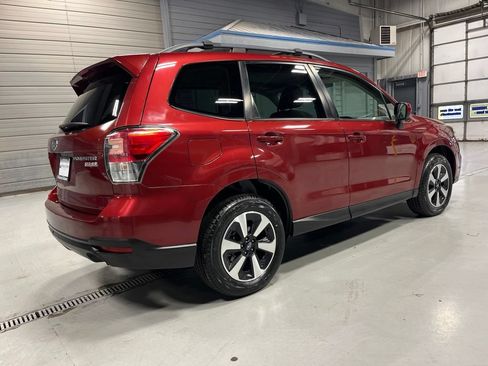 Used 2017 Subaru Forester 2.5i Premium w/ All-Weather Package AWD/4WD image 7
