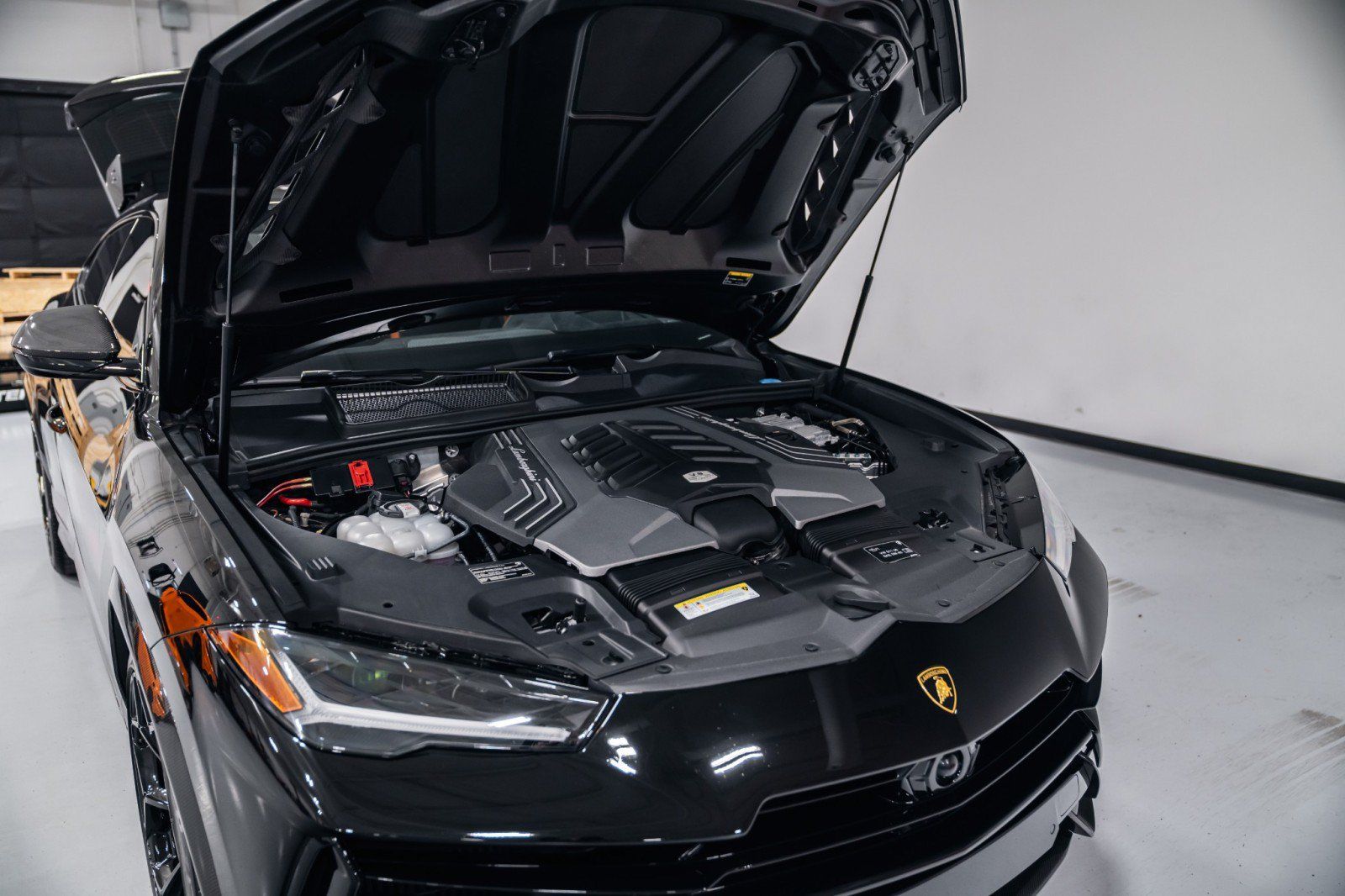 Used 2024 Lamborghini Urus Performante AWD/4WD image 46