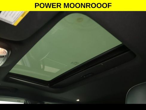 Used 2020 Jeep Grand Cherokee Limited image 2