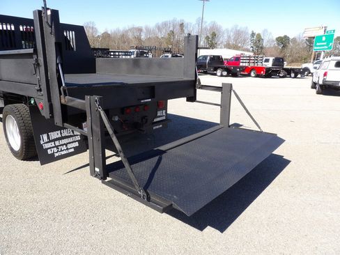 Used 2020 RAM 5500 Tradesman RWD image 47